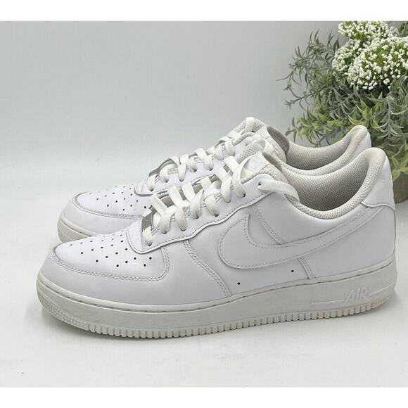 Nike Air Force 1 07 Men's Low Top Triple White Basketball Shoe AF1 Sz 10/W 11.5 - Picture 4 of 8